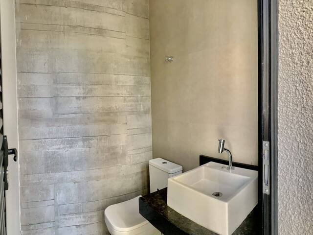 #1095 - Casa para Venda em Santana de Parnaíba - SP