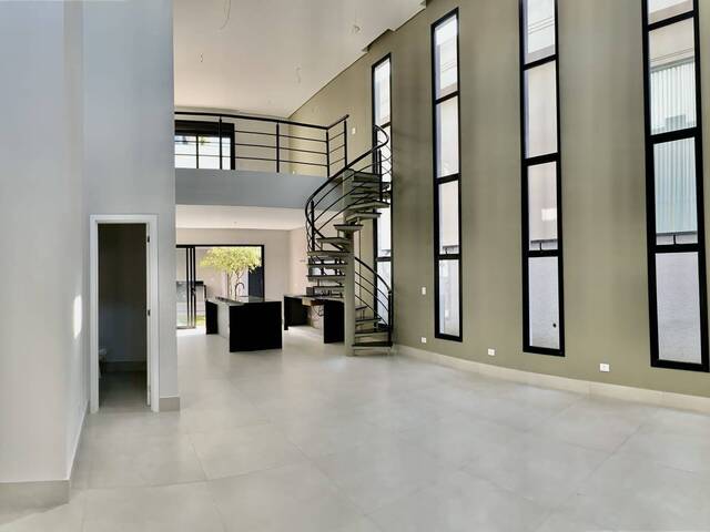 Casa para Venda em Santana de Parnaíba - 5