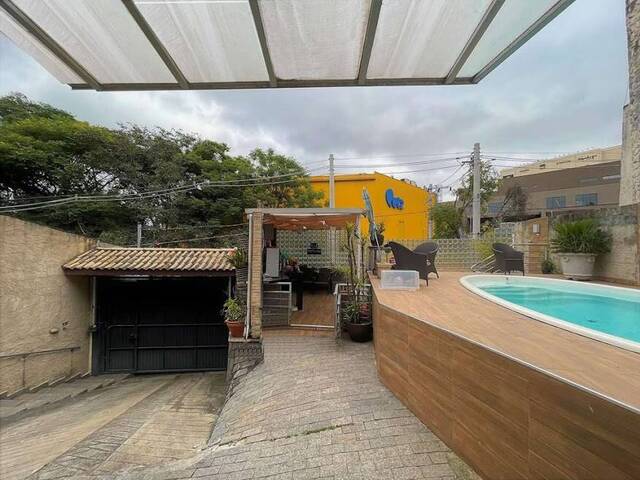 Casa de Rua (aberta) para Venda em Cotia - 5