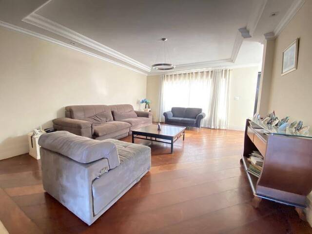 #1123 - Casa para Venda em Santana de Parnaíba - SP