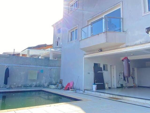 #1123 - Casa para Venda em Santana de Parnaíba - SP