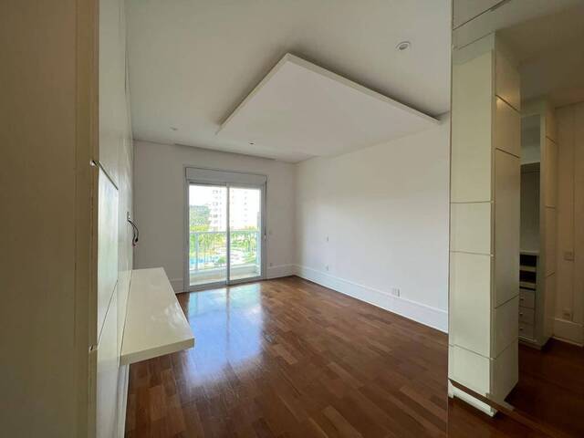 Apartamento para Venda em Santana de Parnaíba - 4