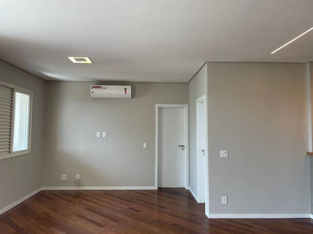 Apartamento para Venda em Santana de Parnaíba - 4