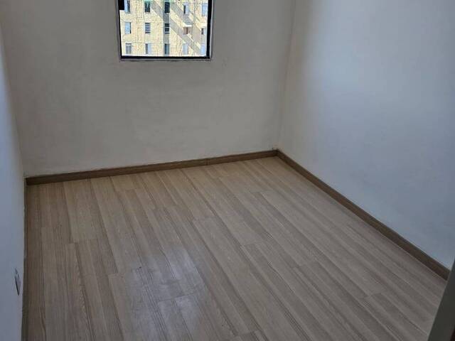Apartamento para Venda em Carapicuíba - 5