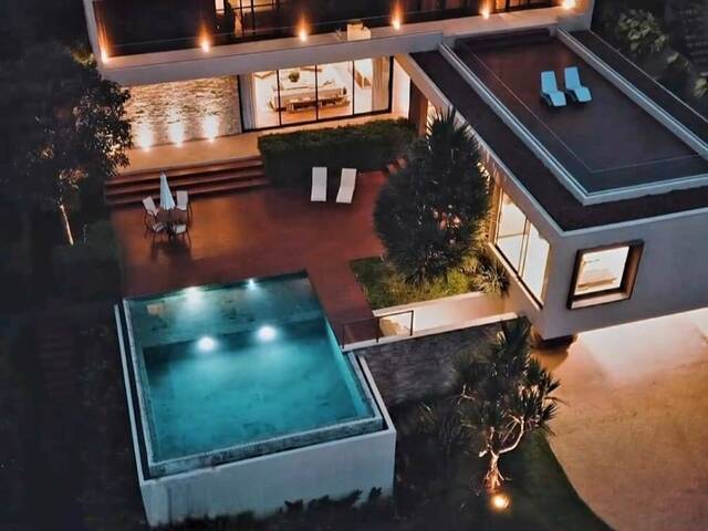 #1400Gutto - Casa em condomínio para Venda em Cotia - SP