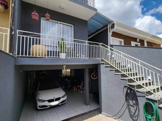 #1442GUTTO - Casa em condomínio para Venda em Cotia - SP