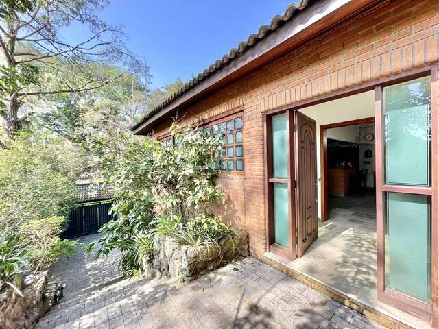 Casa de Rua (aberta) para Venda em Cotia - 5