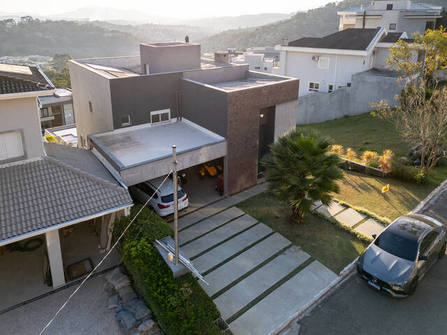 Casa para Venda em Santana de Parnaíba - 4