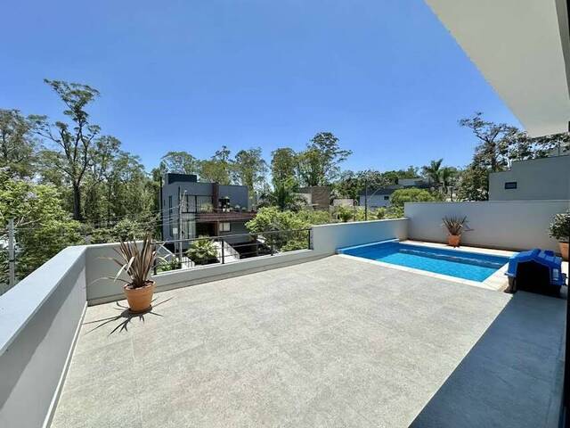 #864G - Casa em condomínio para Venda em Cotia - SP