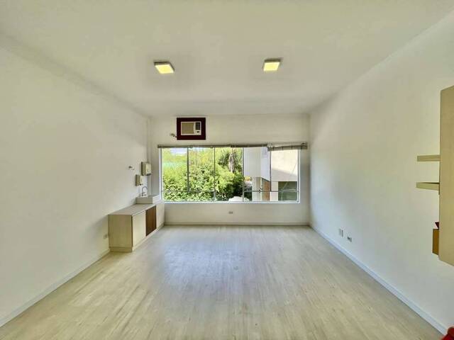 Sala para Venda em Cotia - 4