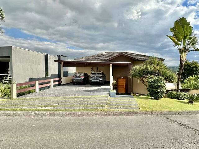 #542G - Casa para Venda em Carapicuíba - SP