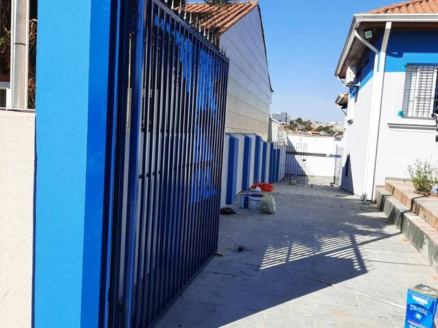 Casa COMERCIAL para Venda em Carapicuíba - 4