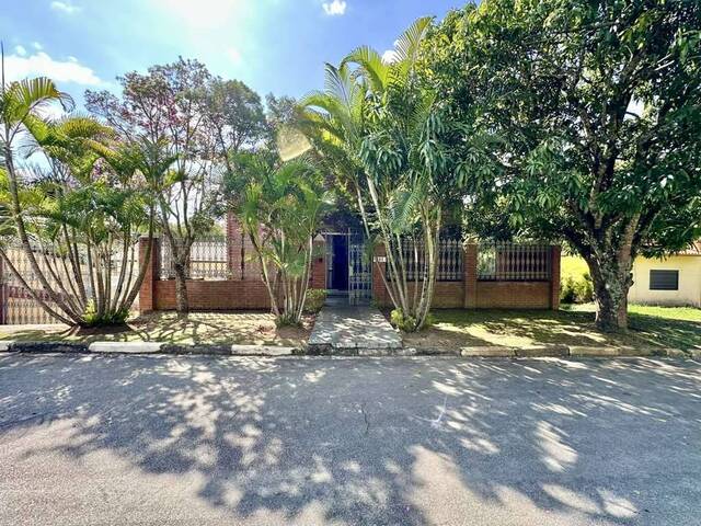 #1301G - Casa em condomínio para Venda em Cotia - SP