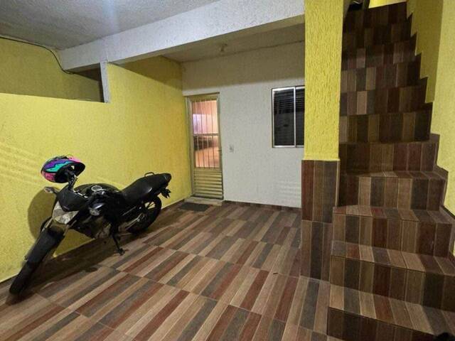 #2221 - Casa para Venda em Santana de Parnaíba - SP