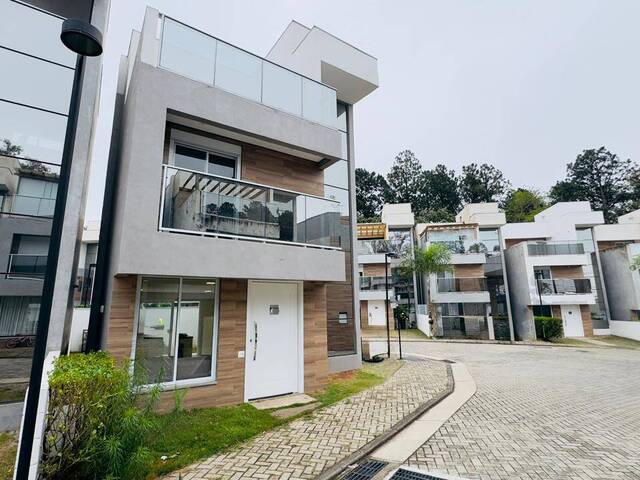 #2226 - Casa em condomínio para Venda em Granja Viana - SP