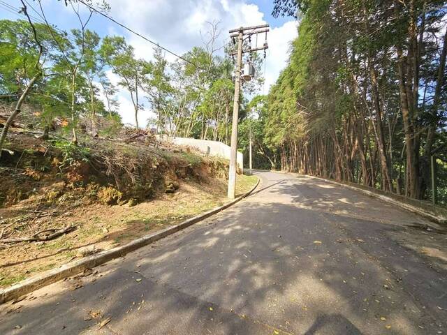 #F151G - Área para Venda em Cotia - SP