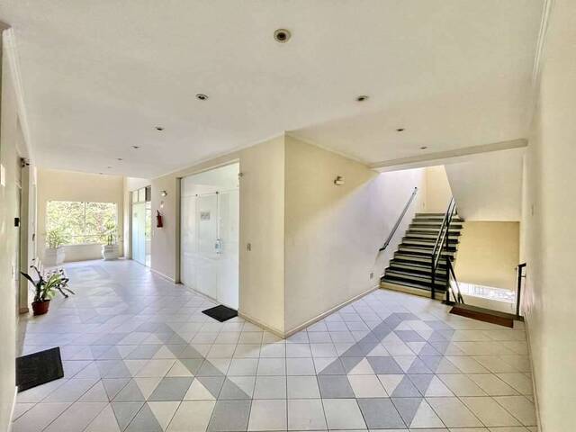 Sala para Venda em Cotia - 2