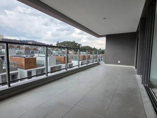 Apartamento para Venda em Santana de Parnaíba - 4