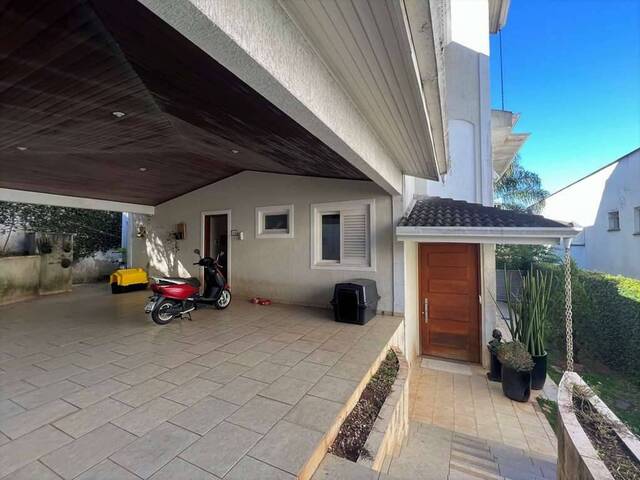 Casa de Rua (aberta) para Venda em Cotia - 4